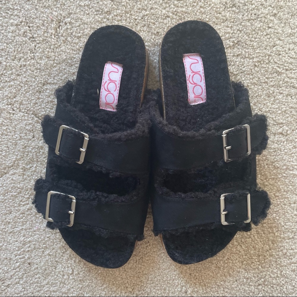 NWOT sandals